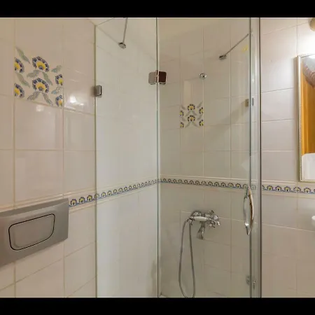 Great With 3 Br Istanboel